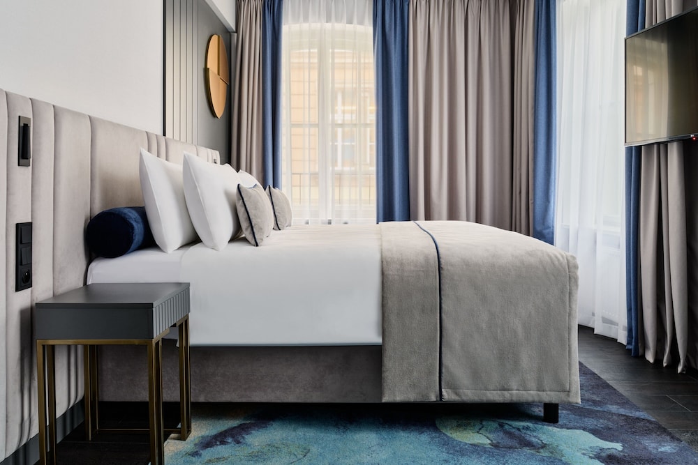 Standard Room, 1 Double Bed, City View - Photo 6