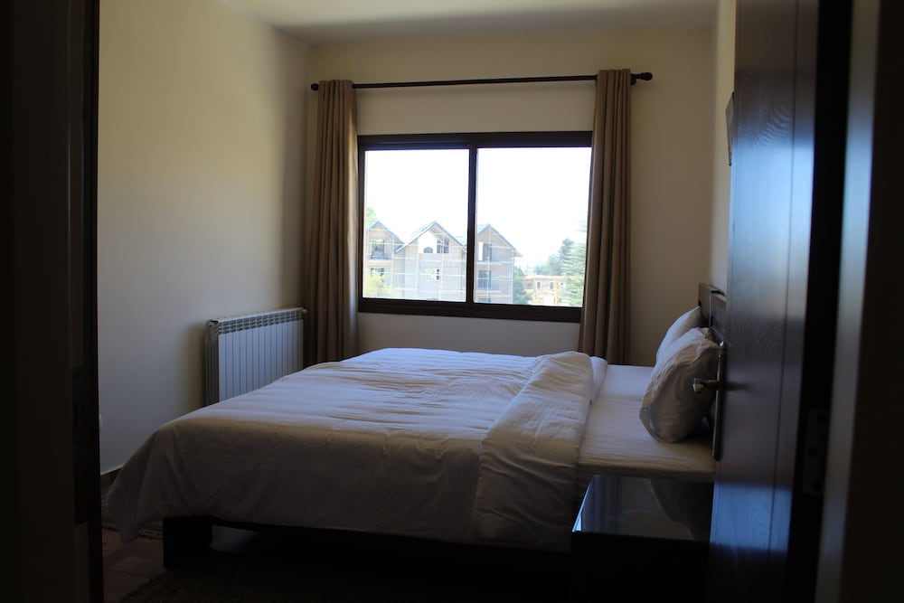 Family Suite, 3 Bedrooms, 2 Bathrooms, Mountain View