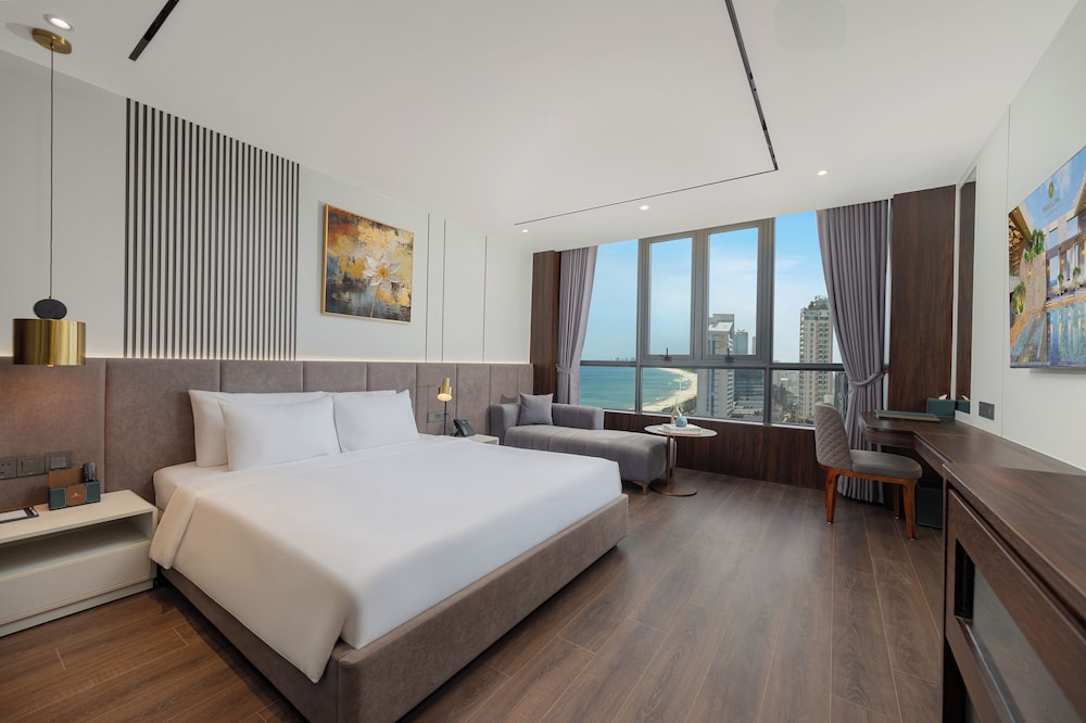 Deluxe Double Room, Partial Ocean View