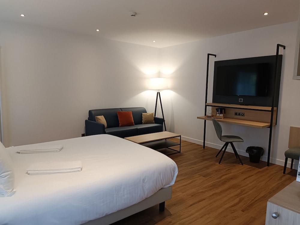Quadruple Room - Photo 3