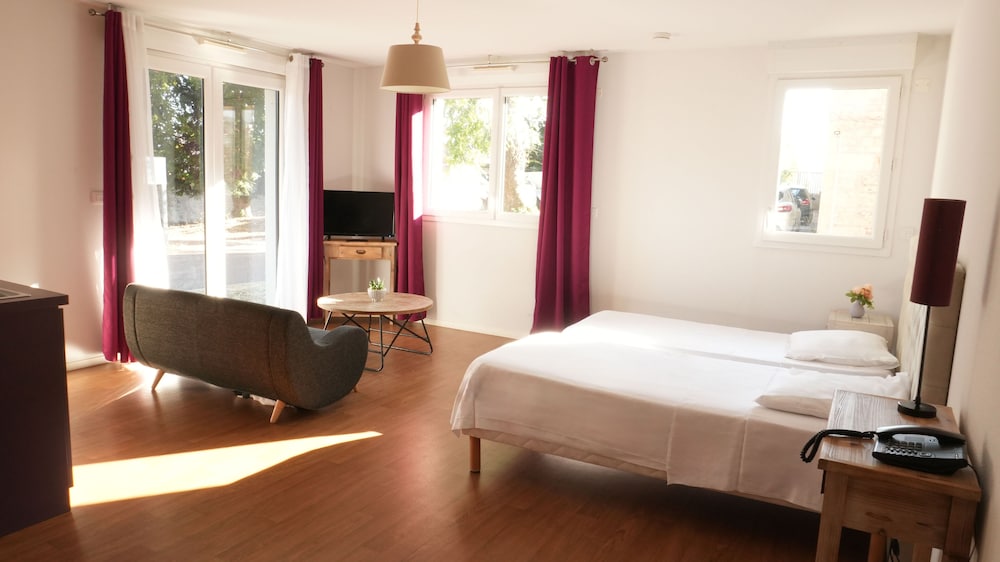Classic Studio, 2 Twin Beds