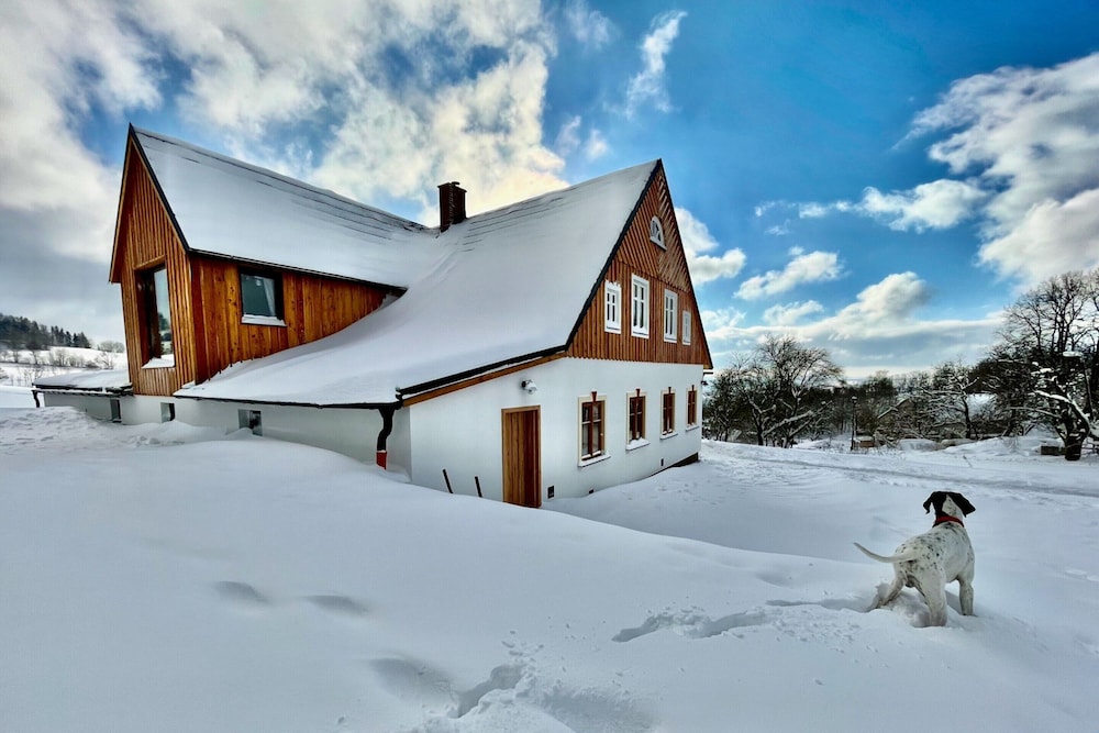 Villa photo 2