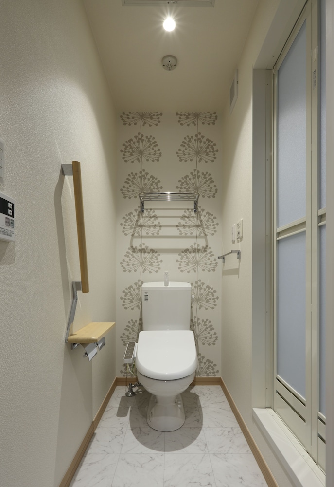 Standard Twin Room - Photo 3