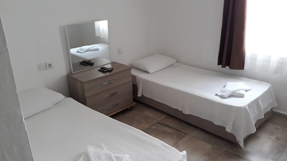 Triple Room, Multiple Beds, Sea View photo 3