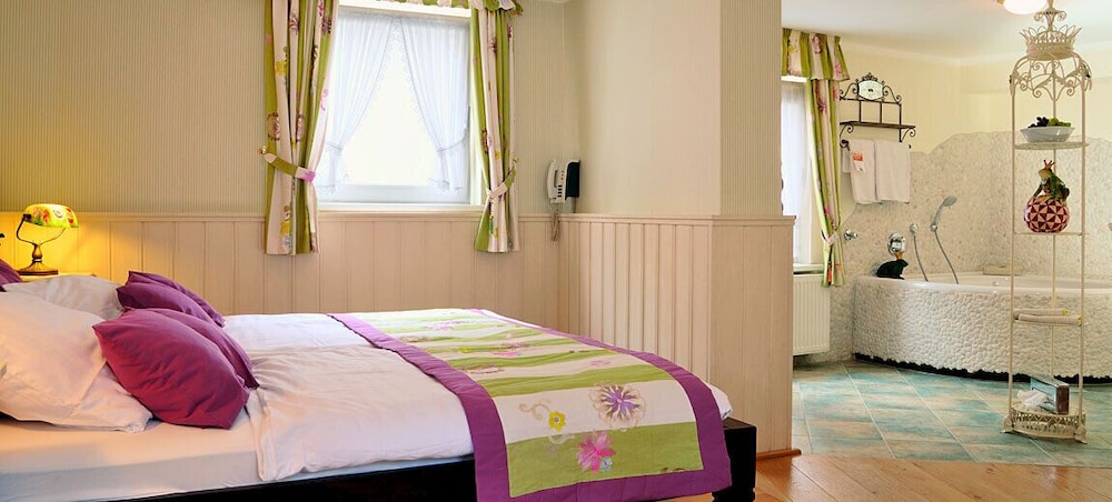 Room Gemächer Froschkönig photo 2