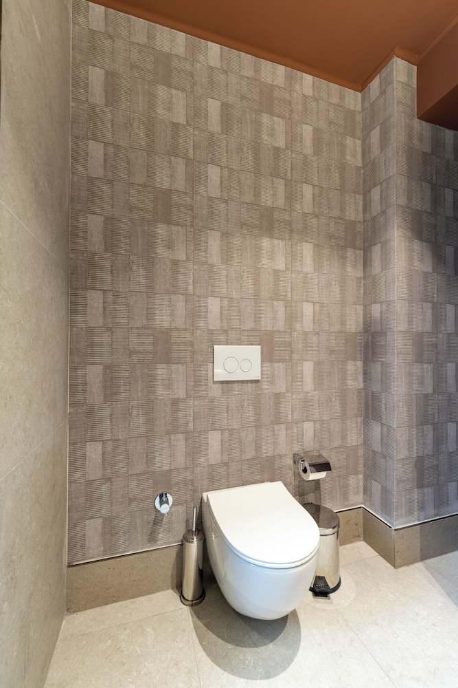 Superior Suite - Photo 24