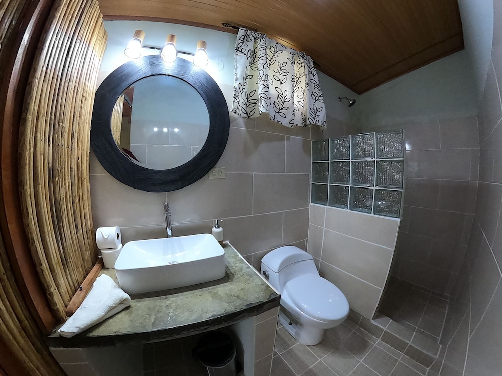 Comfort Room photo 2