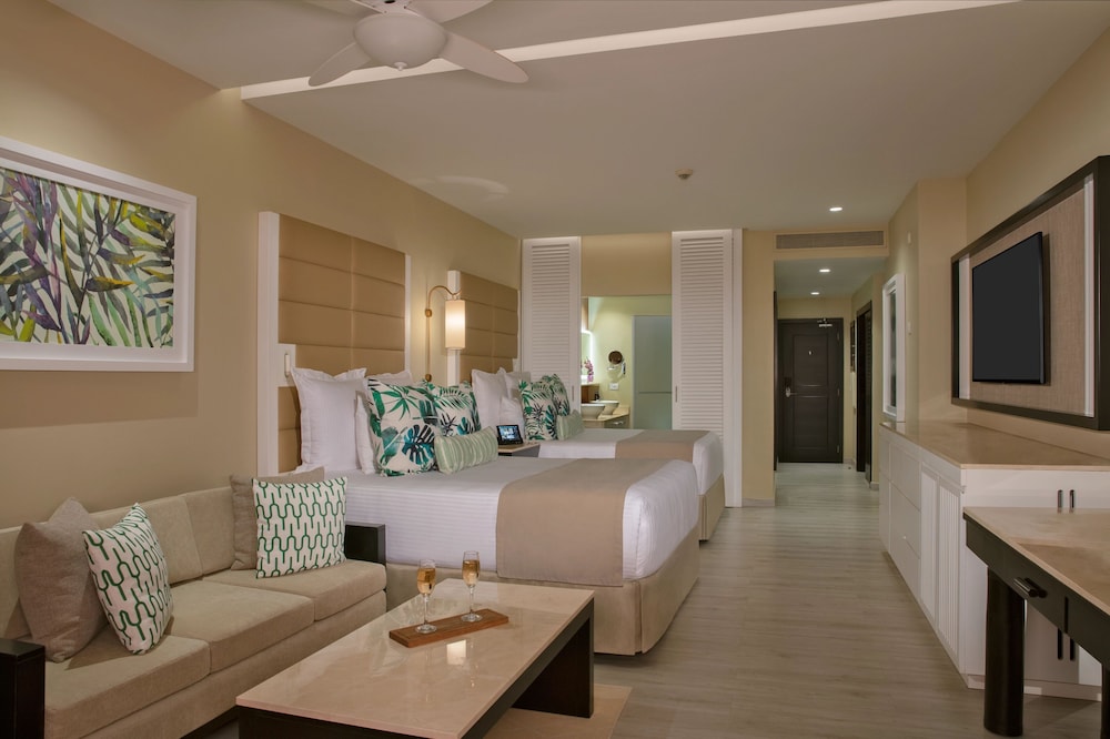 Junior Suite Ocean Front Double