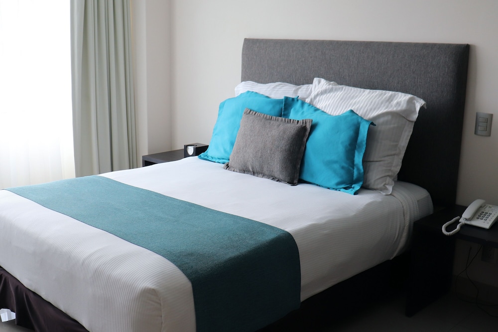 Standard Room, 1 Queen Bed