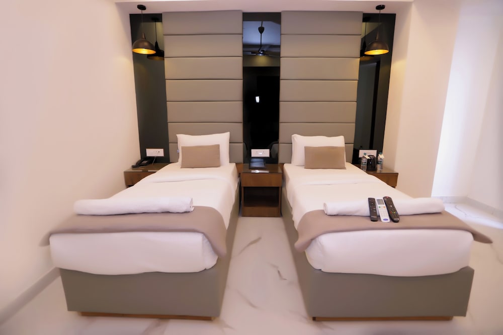 Executive Room - Photo 6