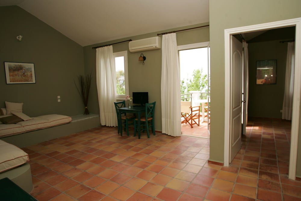 Suite, Sea View photo 1