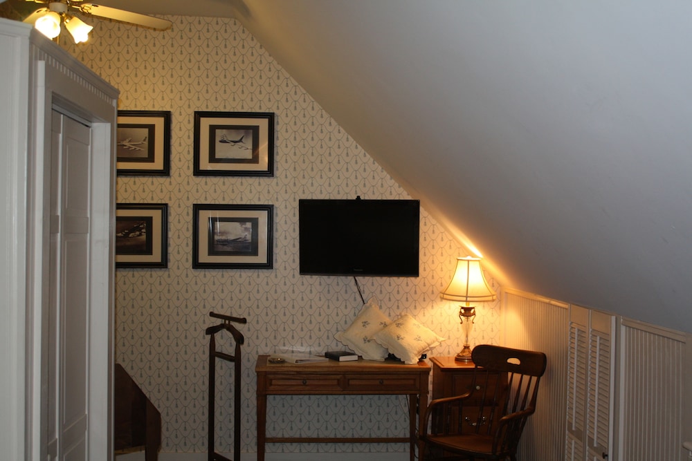 Double Room (Colonel Wings) photo 3
