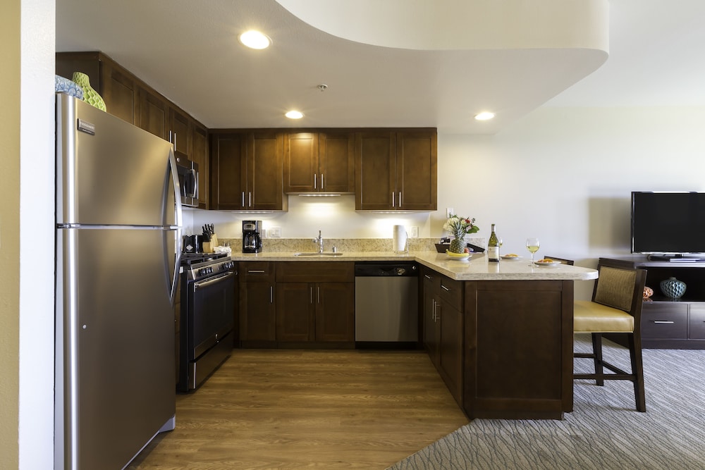 Family Condo, 1 Bedroom, Kitchen - Photo 2