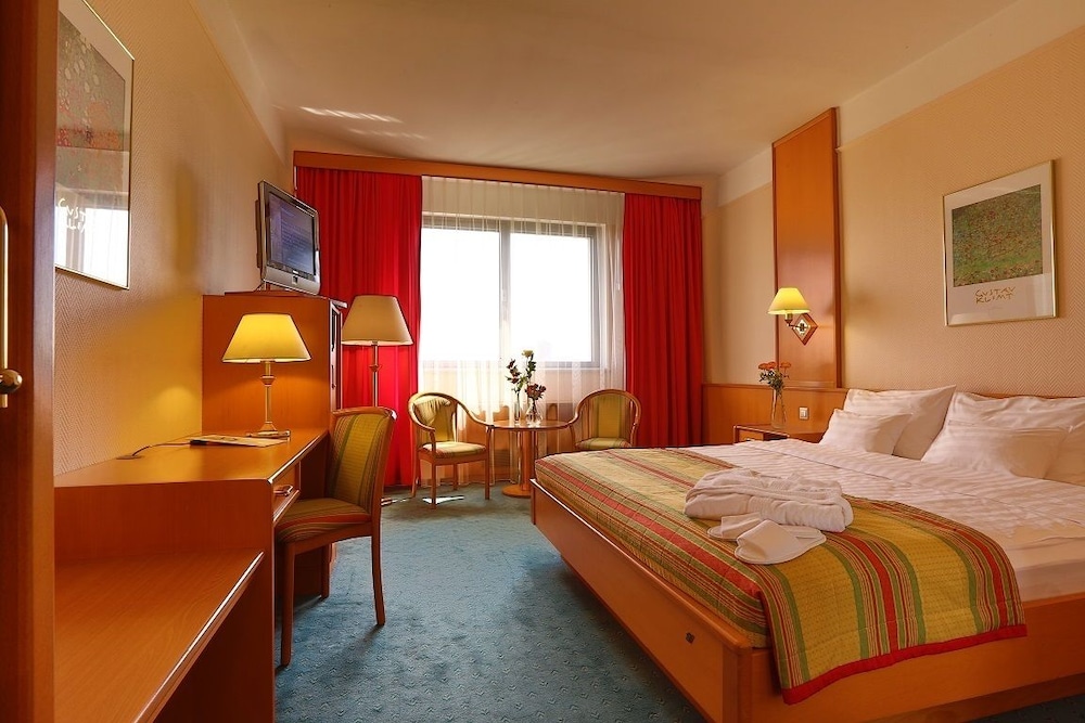 Standard Double Room photo 2