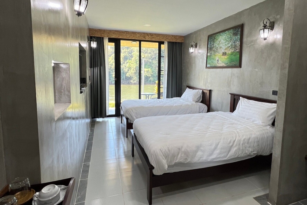 Economy Twin Room