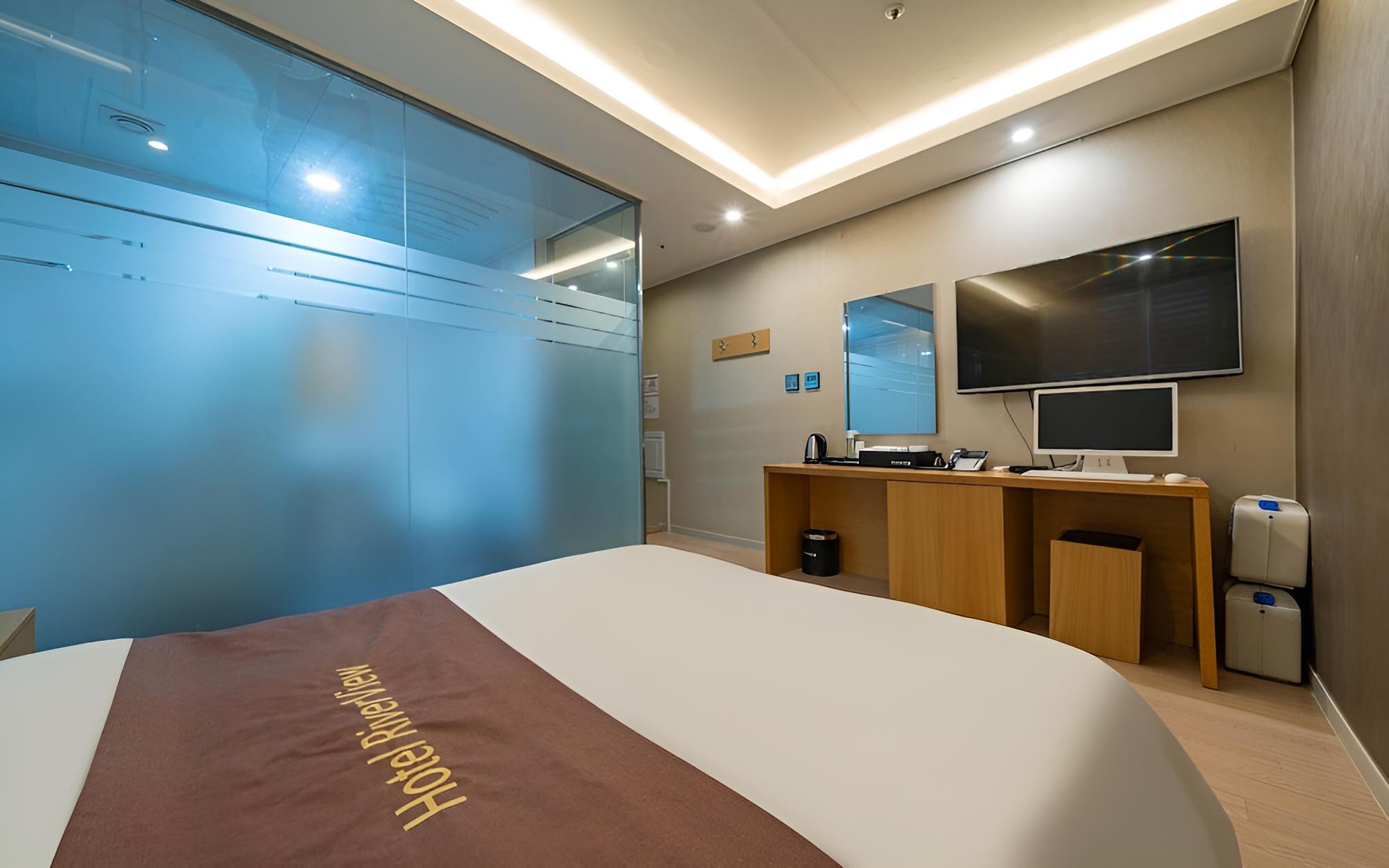 Room (Standard Room A) - Photo 5