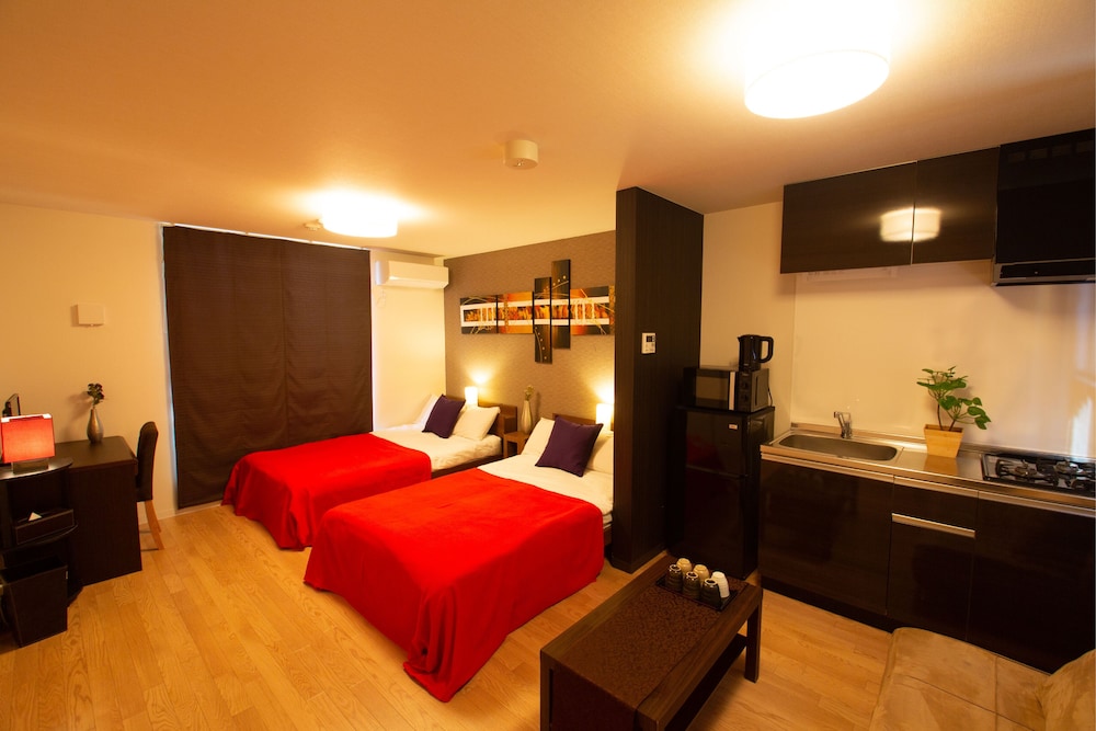 Studio, 3 Beds photo 2