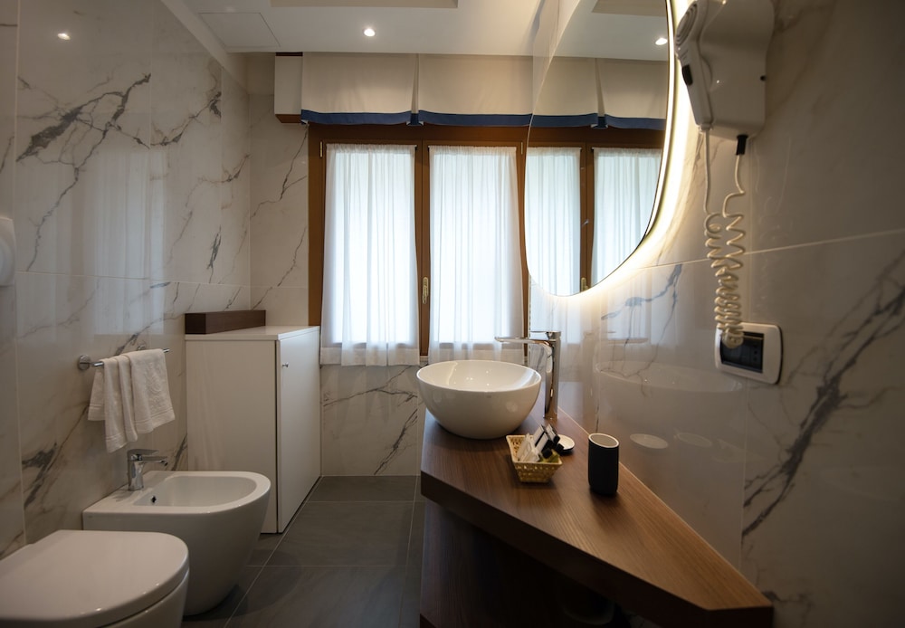 Comfort Apartment - Photo 16