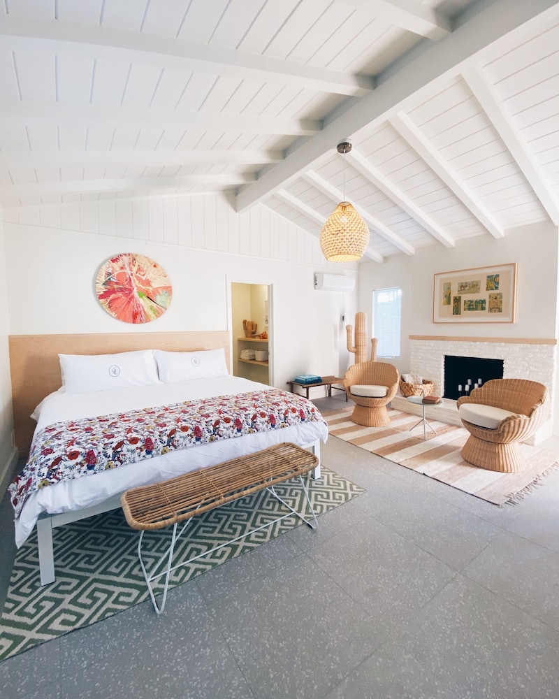 Superior Room, 1 King Bed - Photo 1