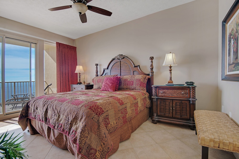 Condo, 2 Bedrooms