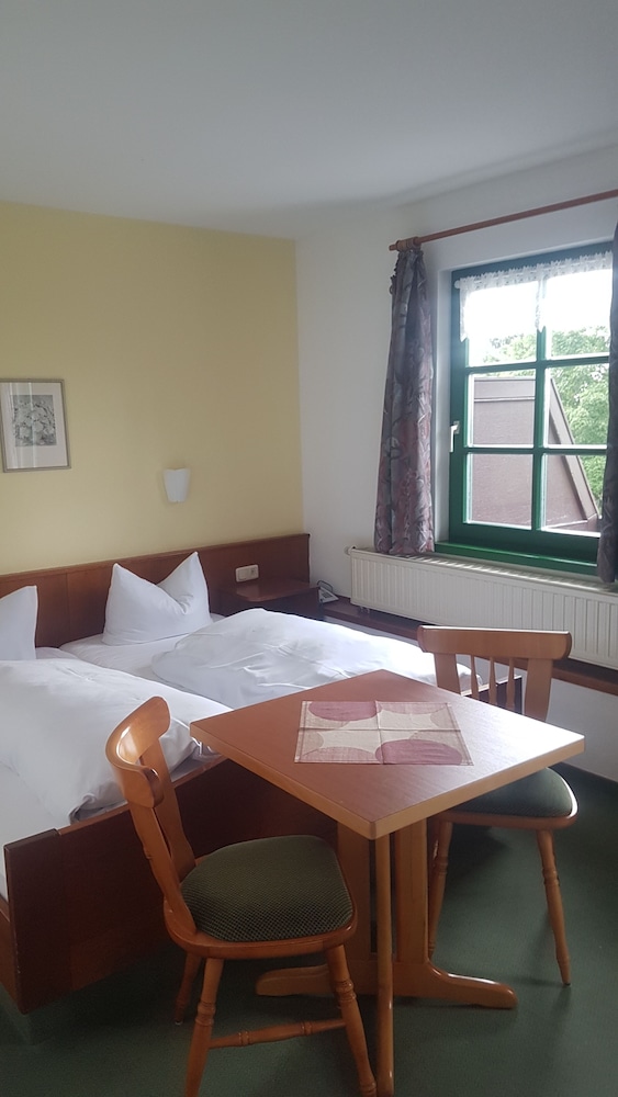 Standard Double Room, 1 Double Bed, Non Smoking, Mountain View photo 1