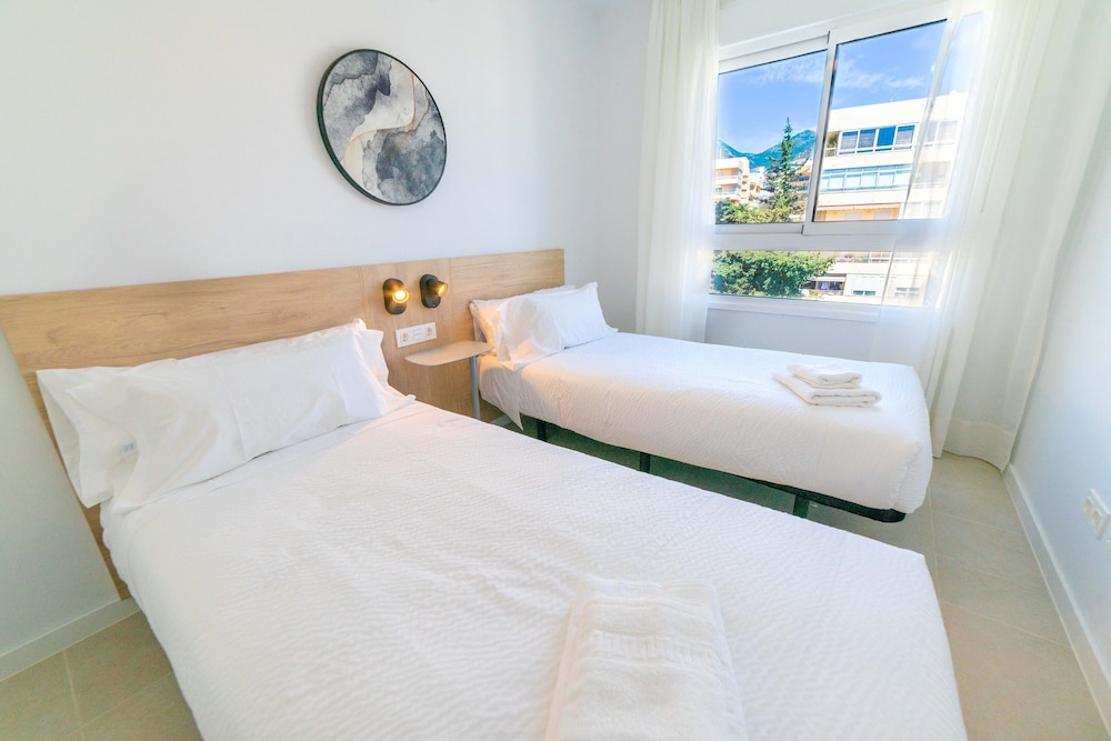 Deluxe Apartment, 2 Bedrooms, Terrace, Sea View (sofa bed) photo 3