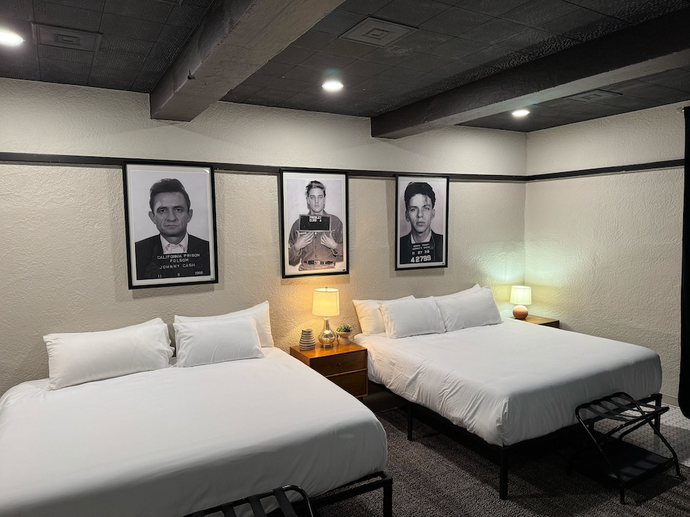 Deluxe Suite, Multiple Beds, Patio, Ground Floor