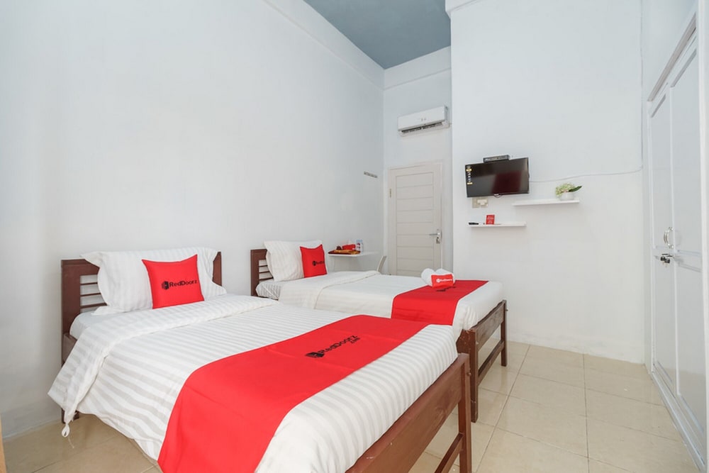 Twin Room (Reddoorz)