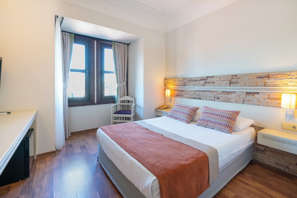 Superior Double Twin Room - Photo 2