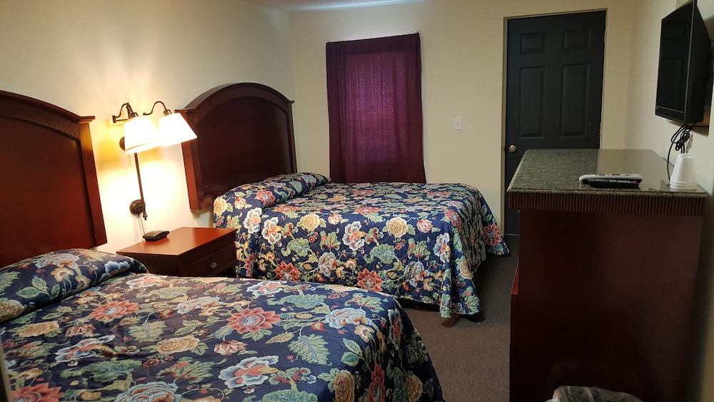 Standard Room, 2 Double Beds photo 2
