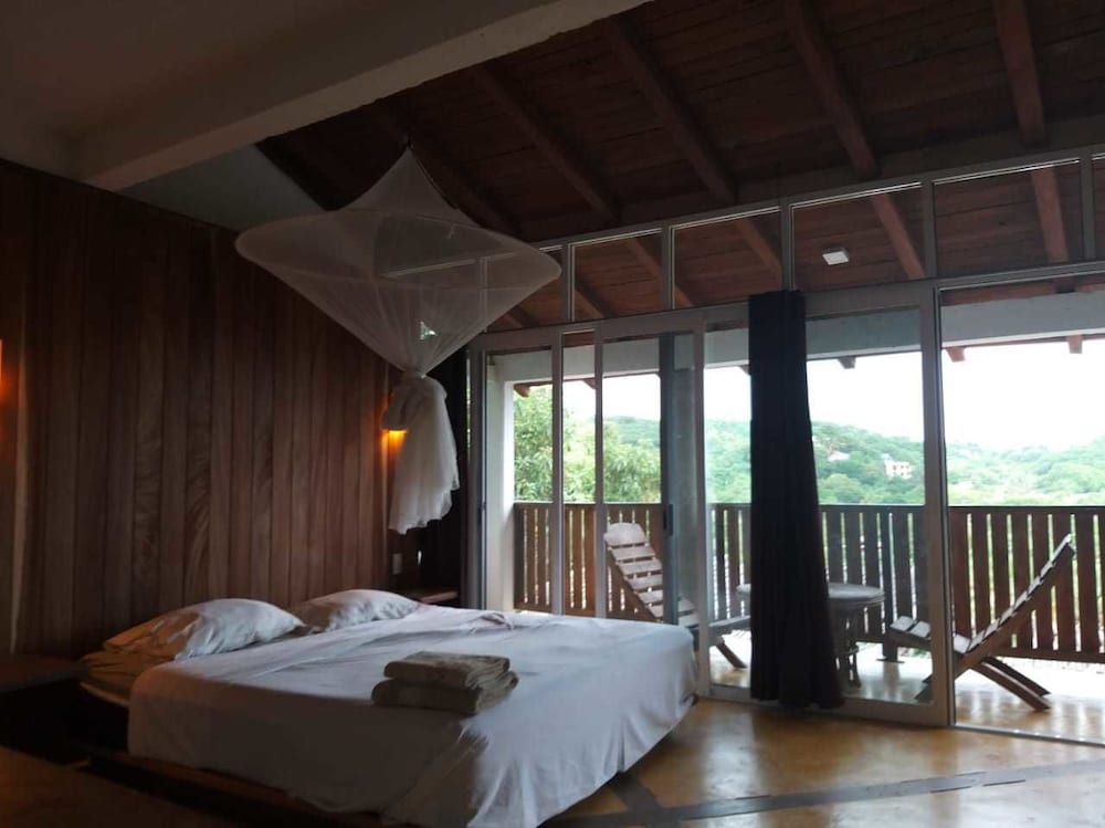 Honeymoon Bungalow (Luna 3) photo 1