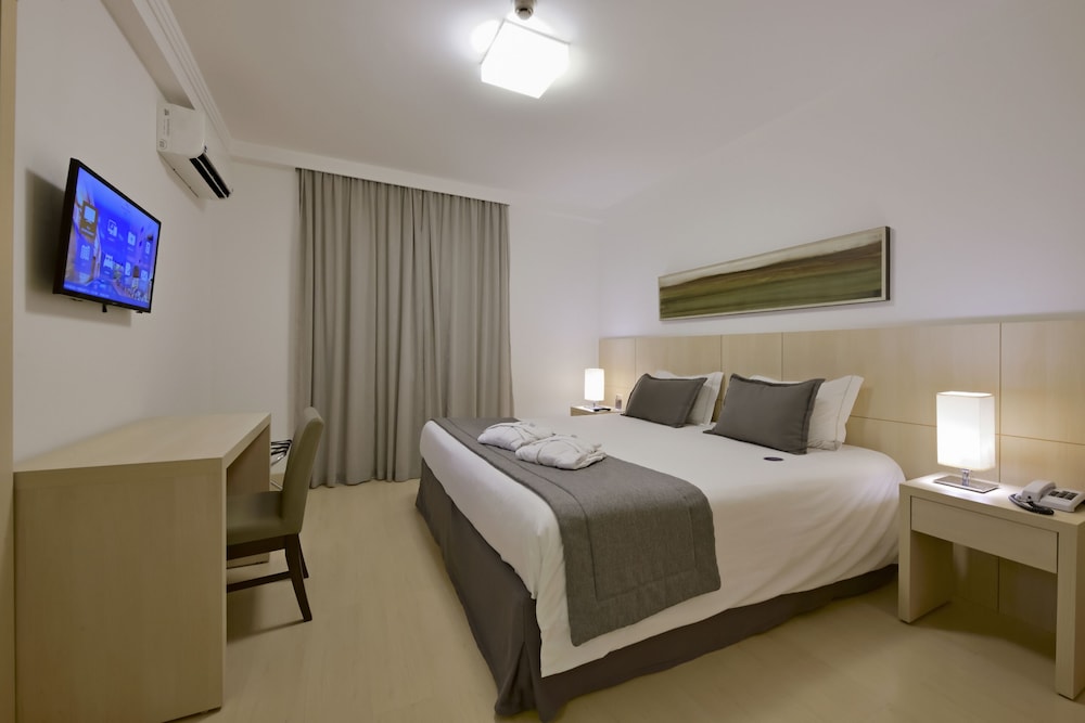 Premium Double Room, Mobility Accessible photo 2