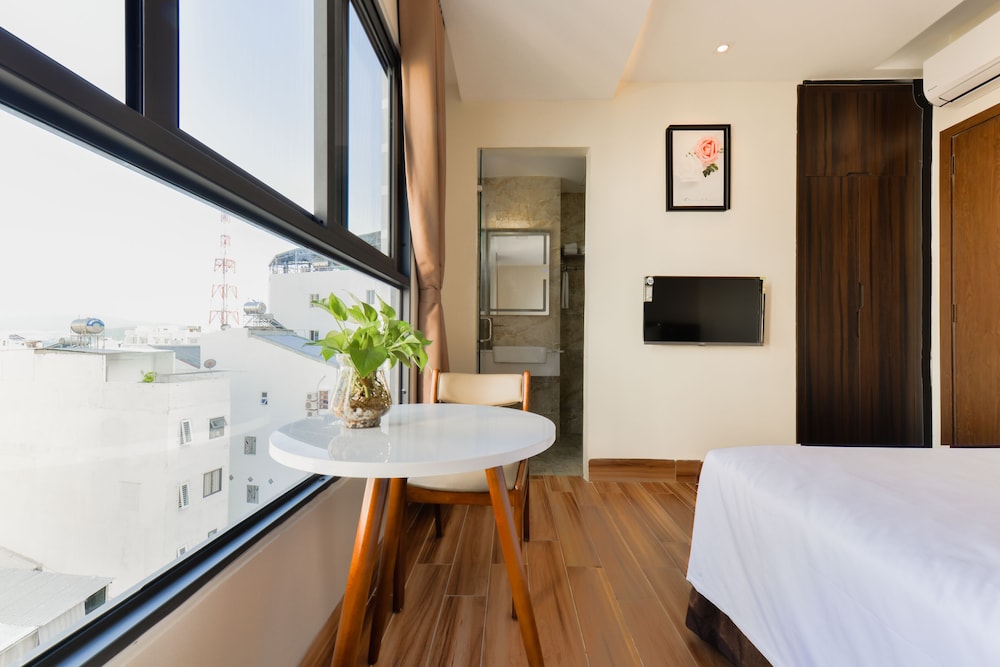 Deluxe Double Room, City View - Photo 4