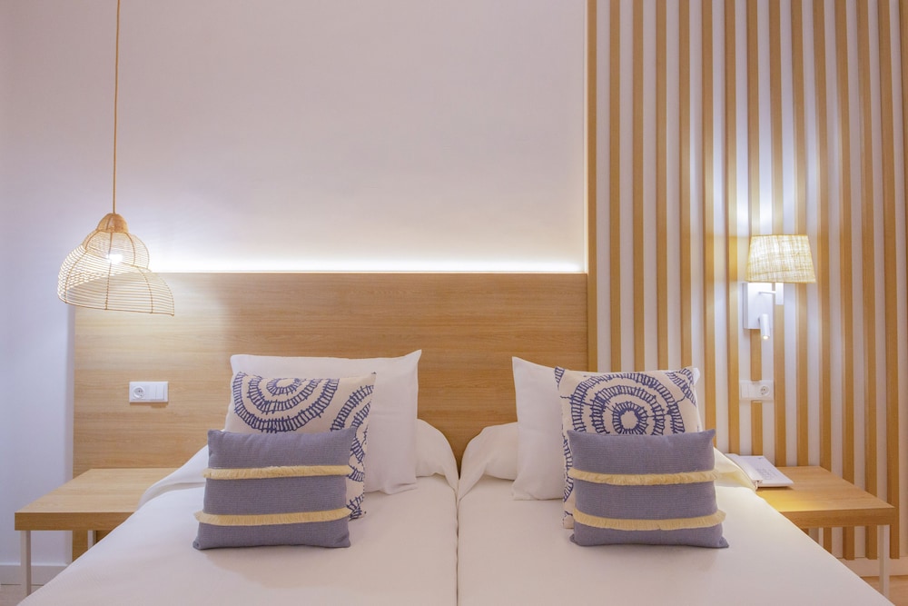 Double Room, Sea View - Photo 5