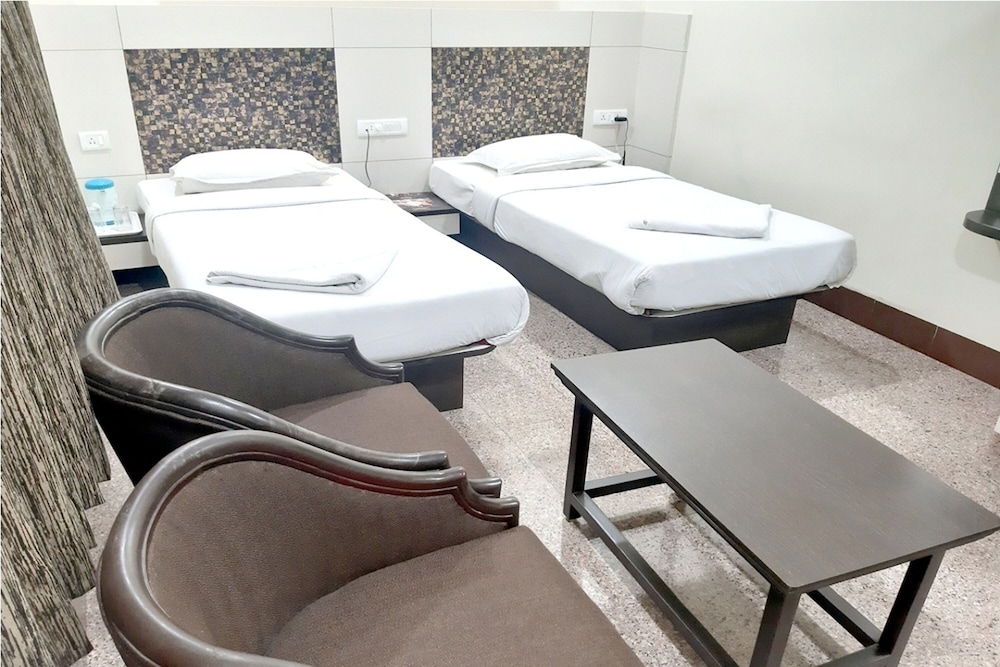Standard Double or Twin Room photo 1