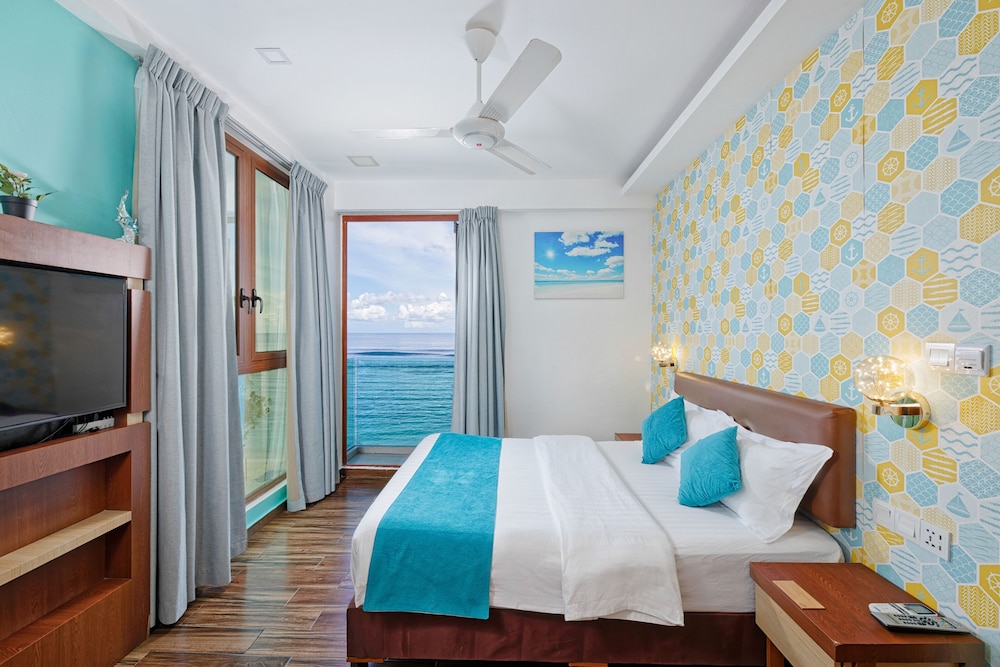 Deluxe Sea view with complimentary Transfer photo 1