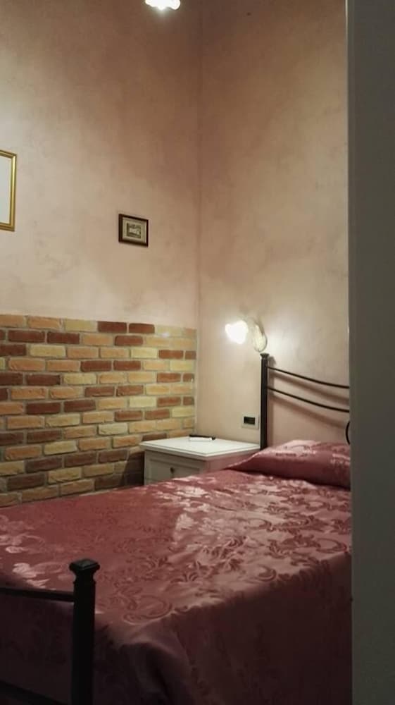 Classic Single Room