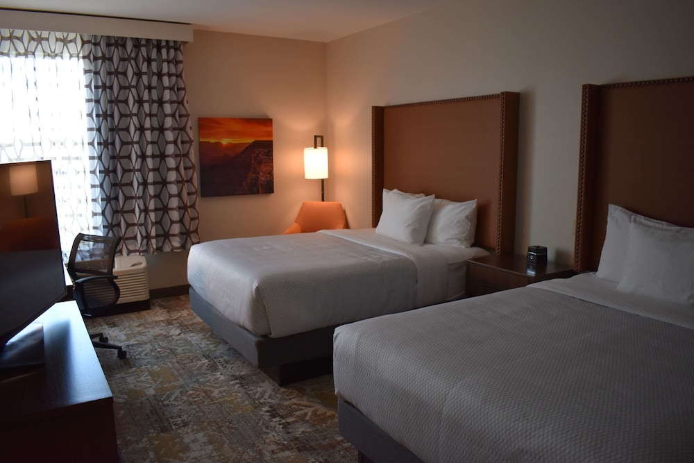 Room, 2 Queen Beds, Non Smoking - Photo 3