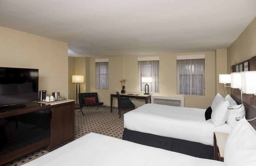 Room, 2 Double Beds (Mobility/Hearing Accessible, Tub) - Photo 5