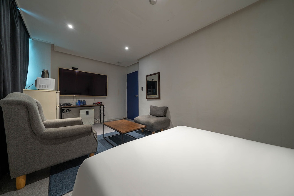 Standard Room - Photo 7