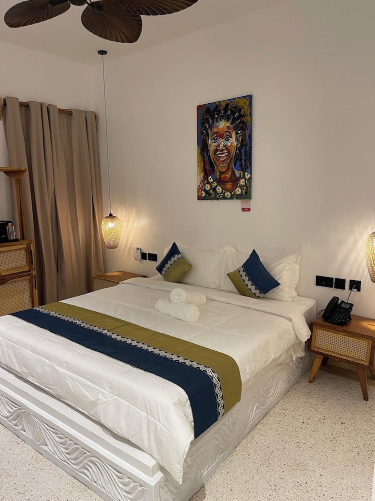 Deluxe Double Room, 1 King Bed, Balcony, City View