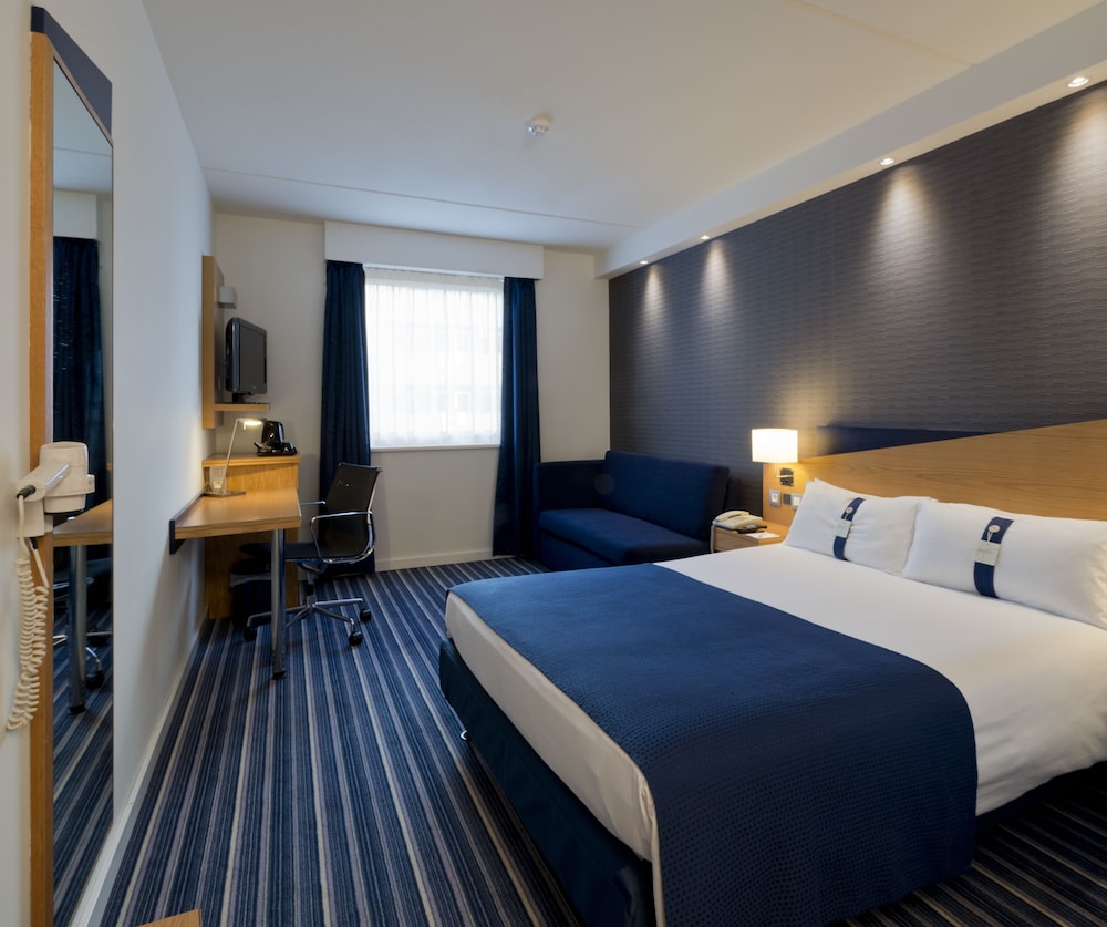 Standard Room, 1 Double Bed (Free Breakfast) - Photo 3