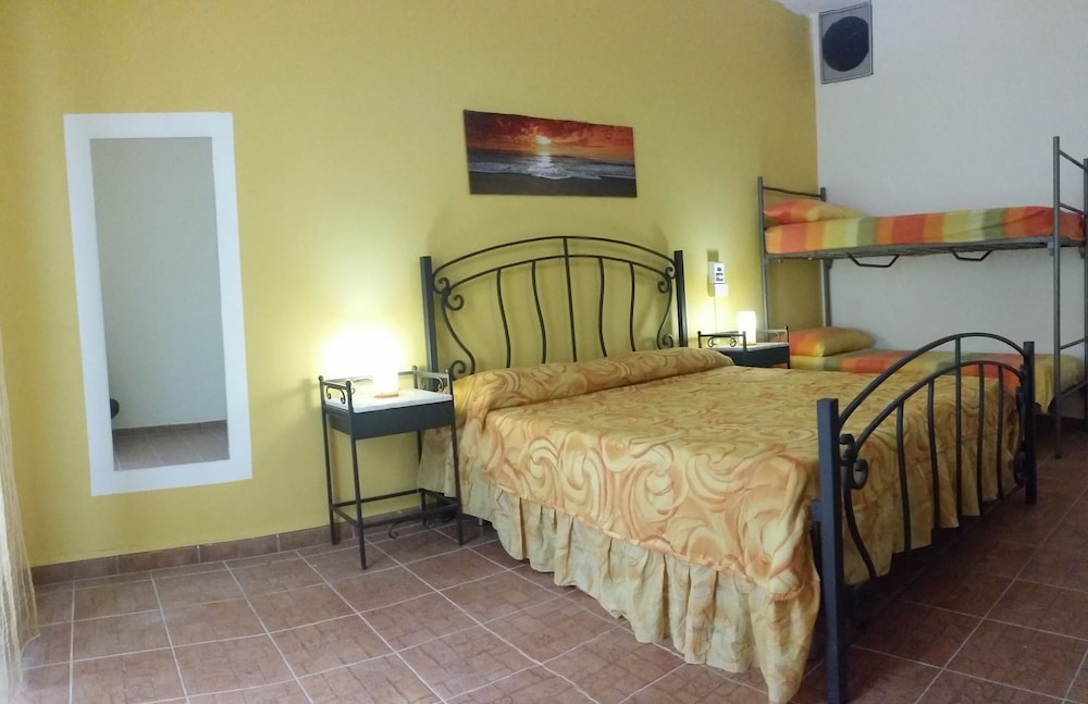 Standard Quadruple Room, Kitchenette, Sea View