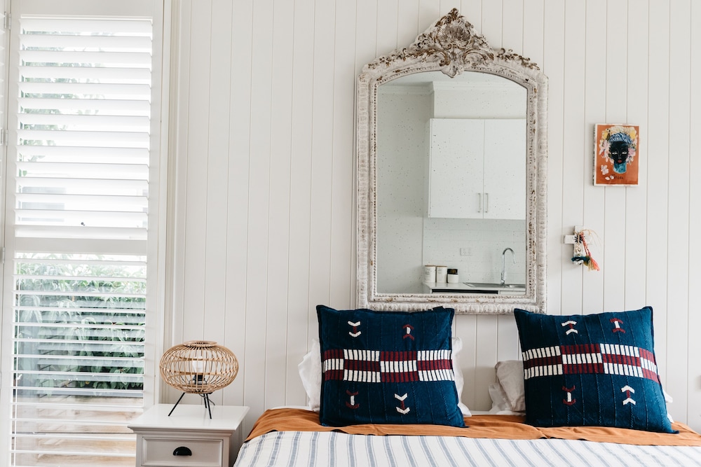 Room 8 - Wye River King Deluxe Studio