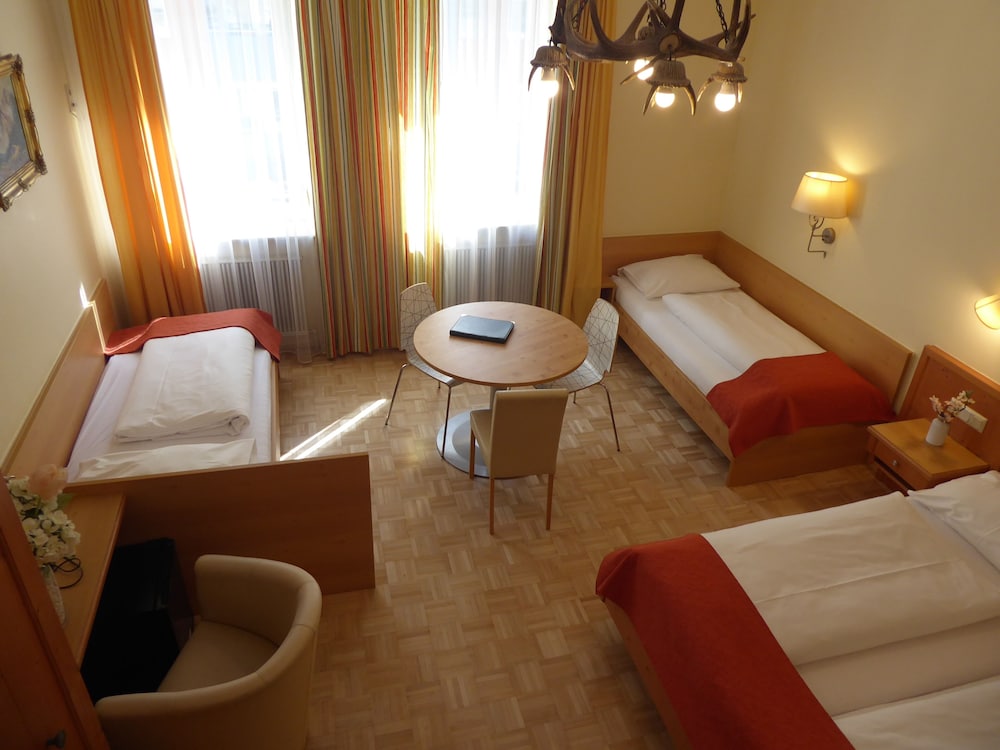 Triple Room - Photo 5