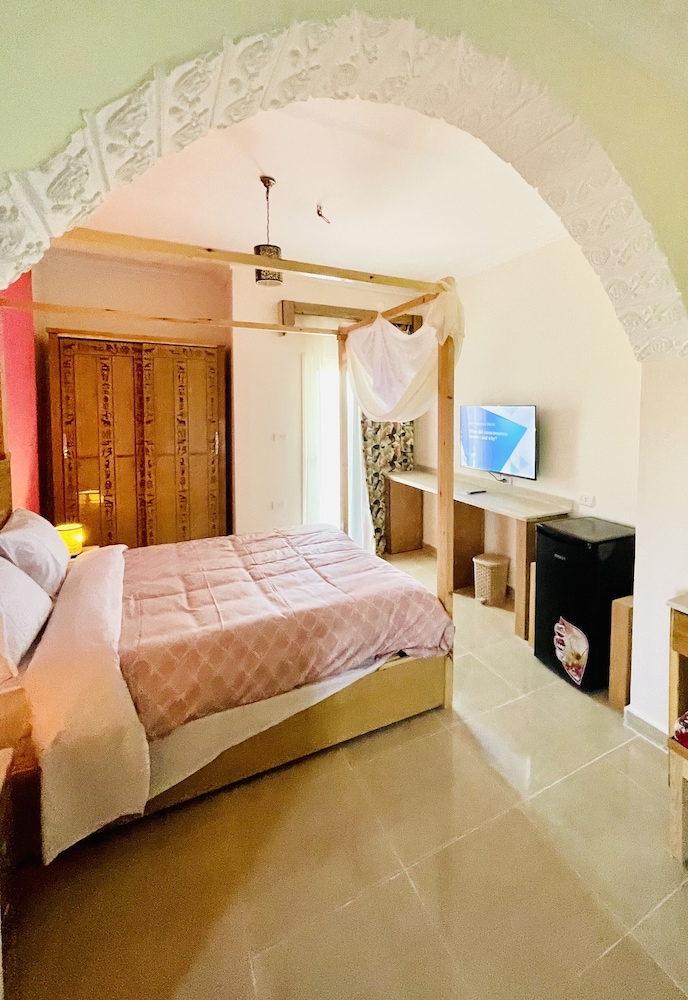 Superior Studio Suite, 1 Bedroom, Non Smoking, River View photo 3