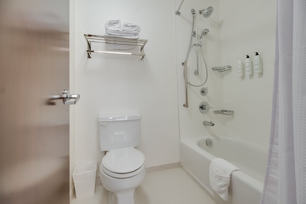 Suite, Multiple Beds - Photo 6