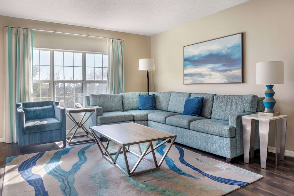 Suite, 2 Bedrooms, Accessible (Mobility Accessible, 3x3 Shower)