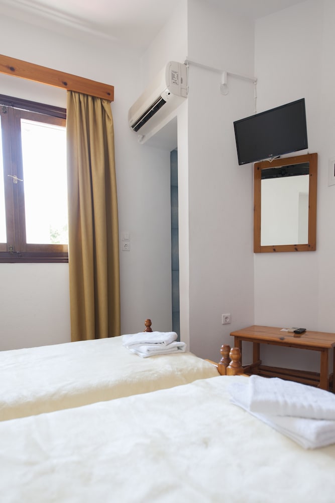Basic Double Room photo 1