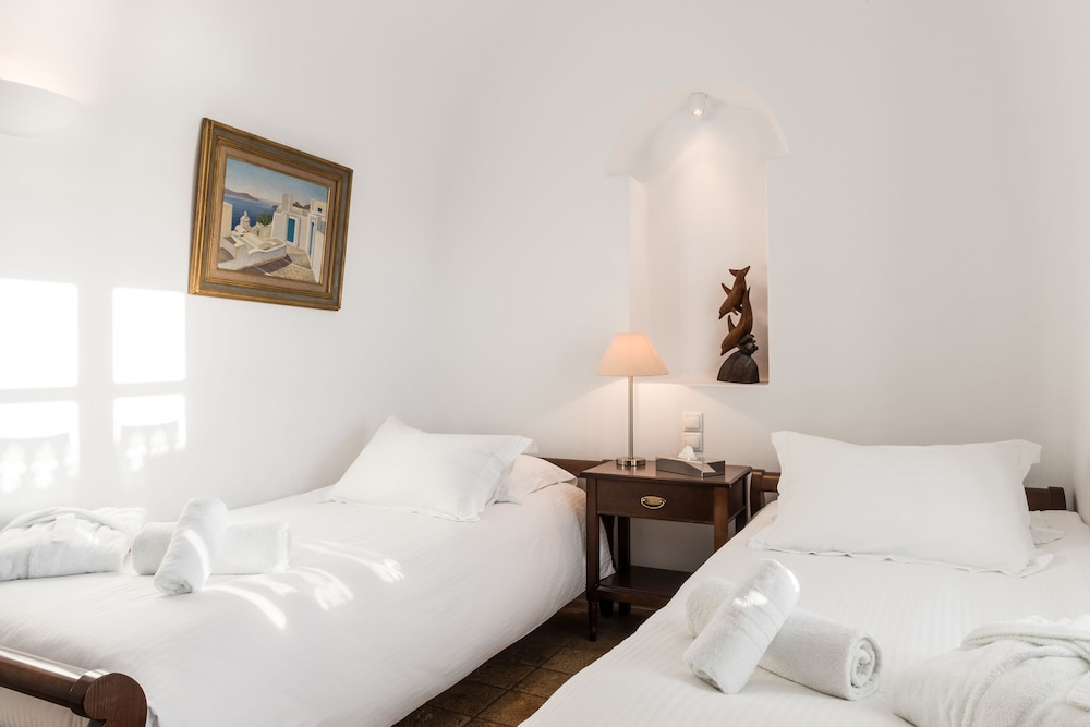 Executive Suite with Caldera View